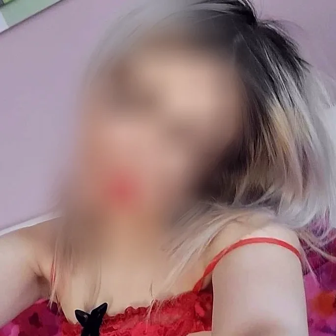 Denise, 21