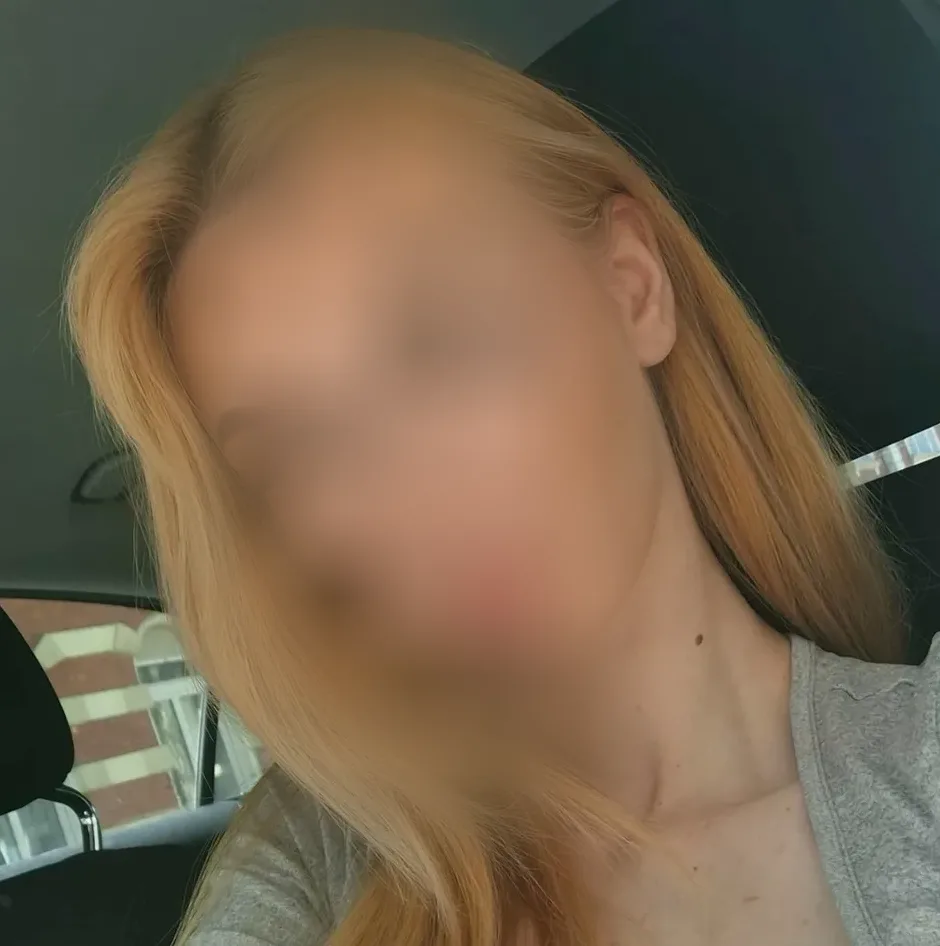 Emily, 20